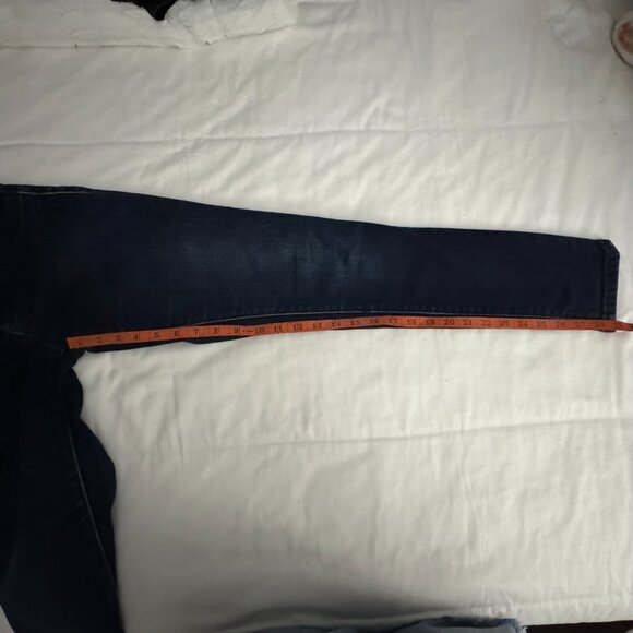 Victoria's Secret Siren Skinny Jean; size 4 - Picture 8 of 8